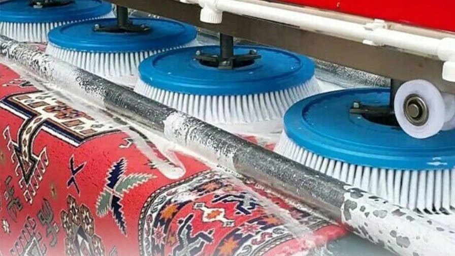 Why should the cleaning of the carpet be entrusted to a carpet cleaner?